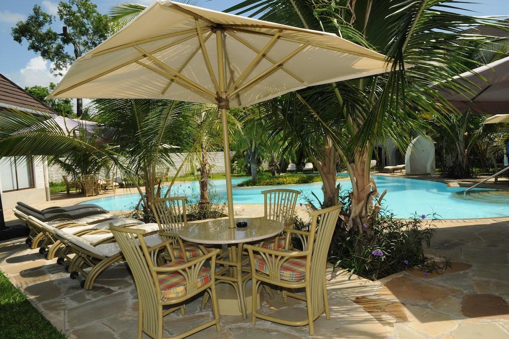 Lotfa Resort Diani Praia de Diani Exterior foto