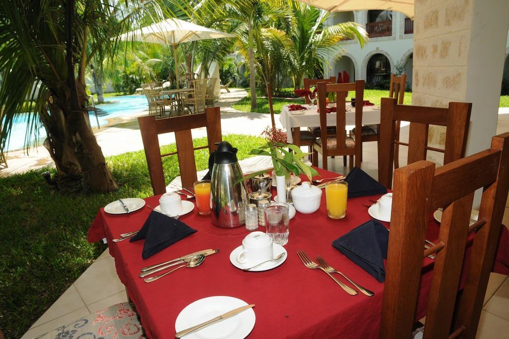 Lotfa Resort Diani Praia de Diani Exterior foto