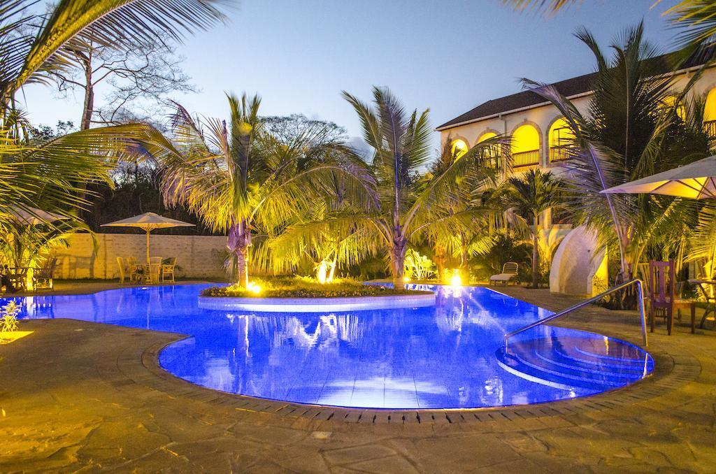 Lotfa Resort Diani Praia de Diani Exterior foto